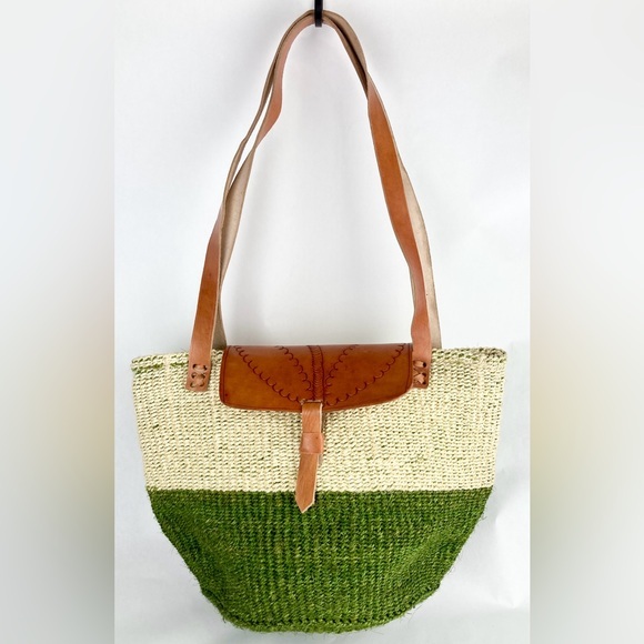 Handmade Handbags - NWOT Sisal Market Kiondo Bag w/ leather top/closure/ and straps